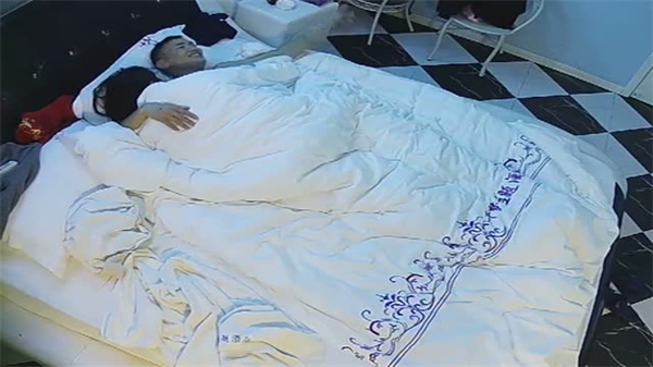 我的AV猛男小钢炮疯狂抽插嫩穴不停歇，花式狂操爽到高潮翻天！